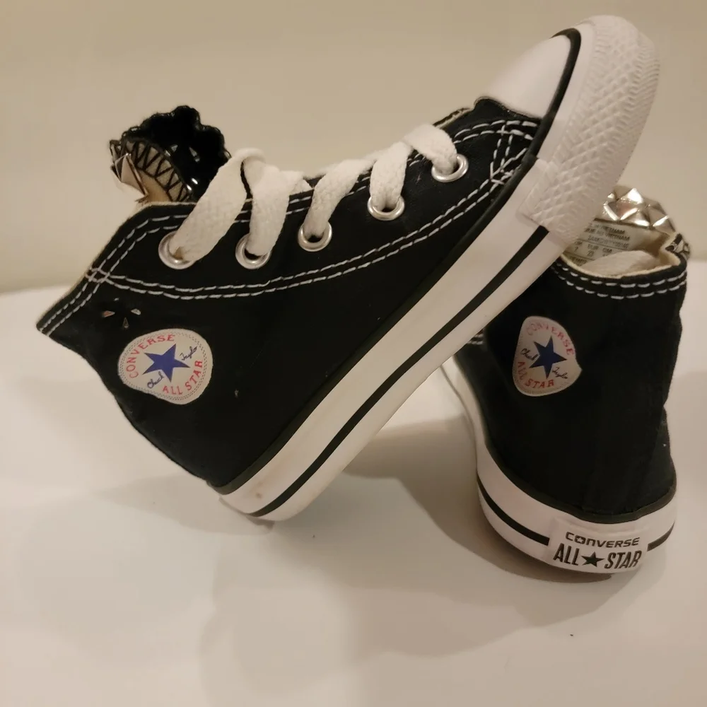 Chuck Taylor All Star TODDLER HIGH TOP SHOE size 7 infant boys girls Studded